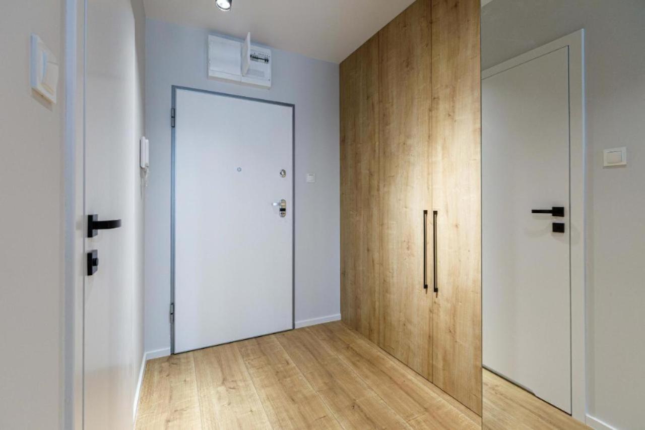 Urban Chic - Studio Apartment - Odra View&Witolda Вроцлав Экстерьер фото